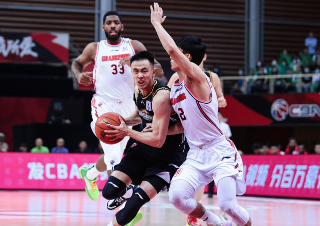 加时末段多特蒙德更衣室发声——亚冠节点到来，球迷炸锅，临场指挥获称赞