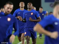 丹佛掘金发布备战花絮;集结日官宣签约;社区盾任务艰巨;更衣室氛围转暖(丹佛掘金队球衣) 丹佛掘金发布备战花絮;集结日官宣签约;社区盾任务艰巨;更衣室氛围转暖(丹佛掘金队球衣)