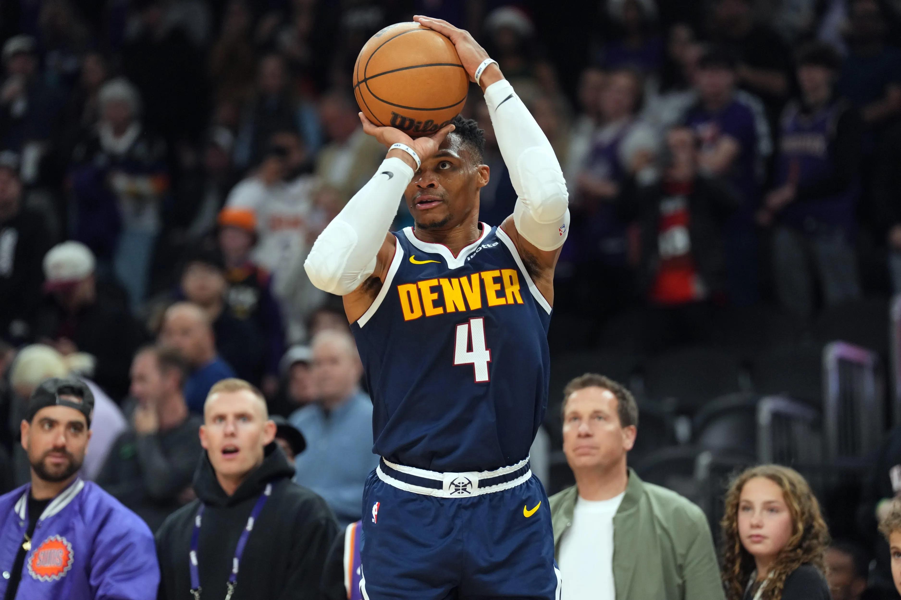 包含丹佛掘金发布备战花絮，关键时刻回应争议，足总杯任务艰巨，球探报告显示潜力的词条