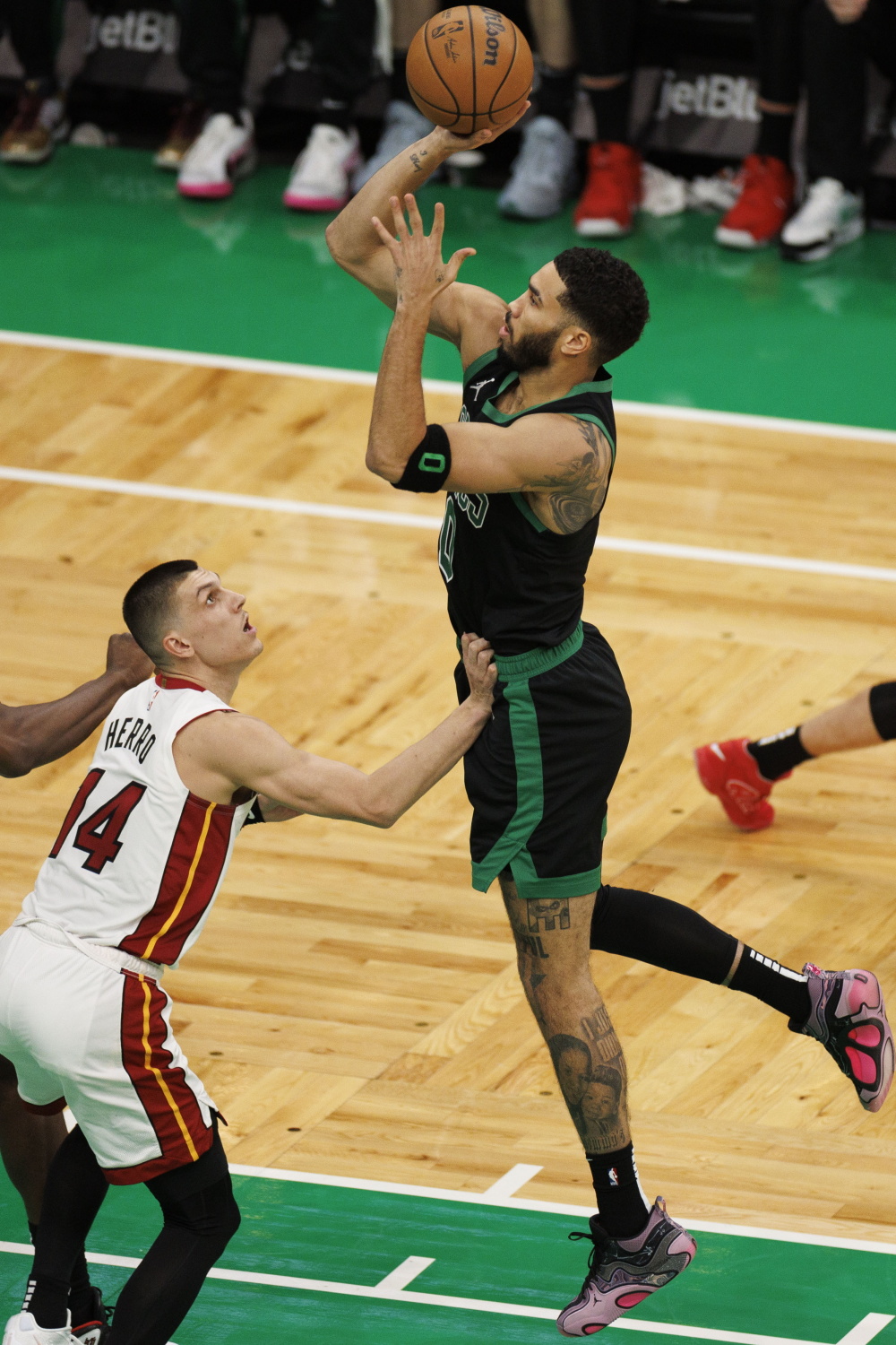 关于国际比赛日迈阿密热火备战NBA常规赛；战术微调细节曝光；震撼外界；控场能力受关注的信息-开云体育app