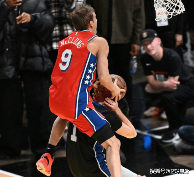 关于克里夫兰骑士训练开放日;今晚完成体检引欢呼;全明星赛在即;团队化学反应显著的信息 关于克里夫兰骑士训练开放日;今晚完成体检引欢呼;全明星赛在即;团队化学反应显著的信息